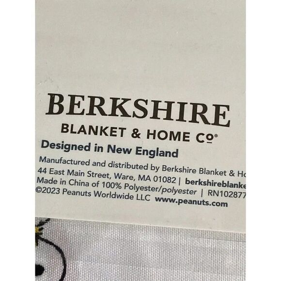 Peanuts Snoopy Charlie Brown Holiday Christmas Queen Size Soft Sheet Set NEW - Picture 11 of 15